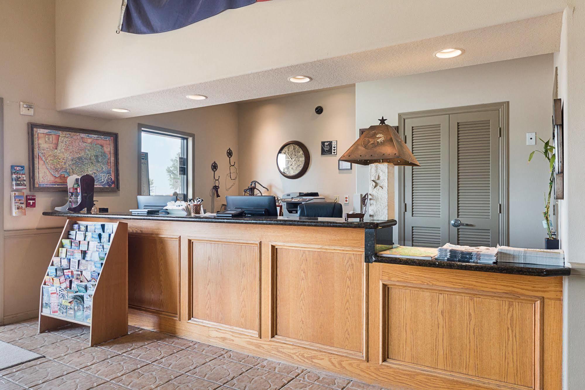 Lone Star Inn And Suites Victoria Luaran gambar