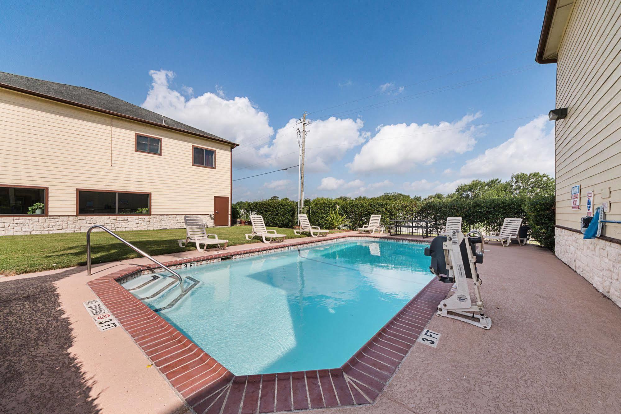 Lone Star Inn And Suites Victoria Luaran gambar